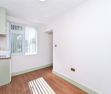 Church Road, Northolt, Middlesex, UB5 5AR - Photo 4