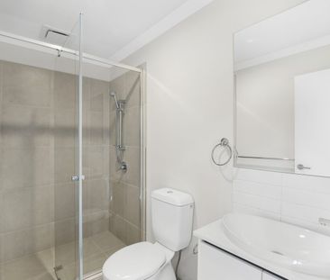 Contemporary 3-Bedroom Townhouse! - Photo 1