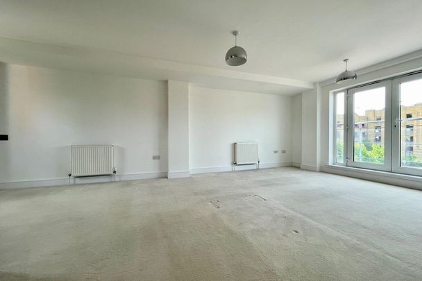 Navigation Yard - Photo 1