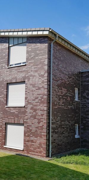 Große 2-Zimmer-Wohnung mit Süd-Loggia, im 1. OG mit Aufzug - Photo 1