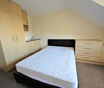 5 bedroom maisonette to rent - Photo 4