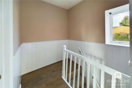 2 bedroom end of terrace house to rent - Photo 5