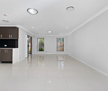 Modern Four Bedroom Town House for Lease - Photo 5