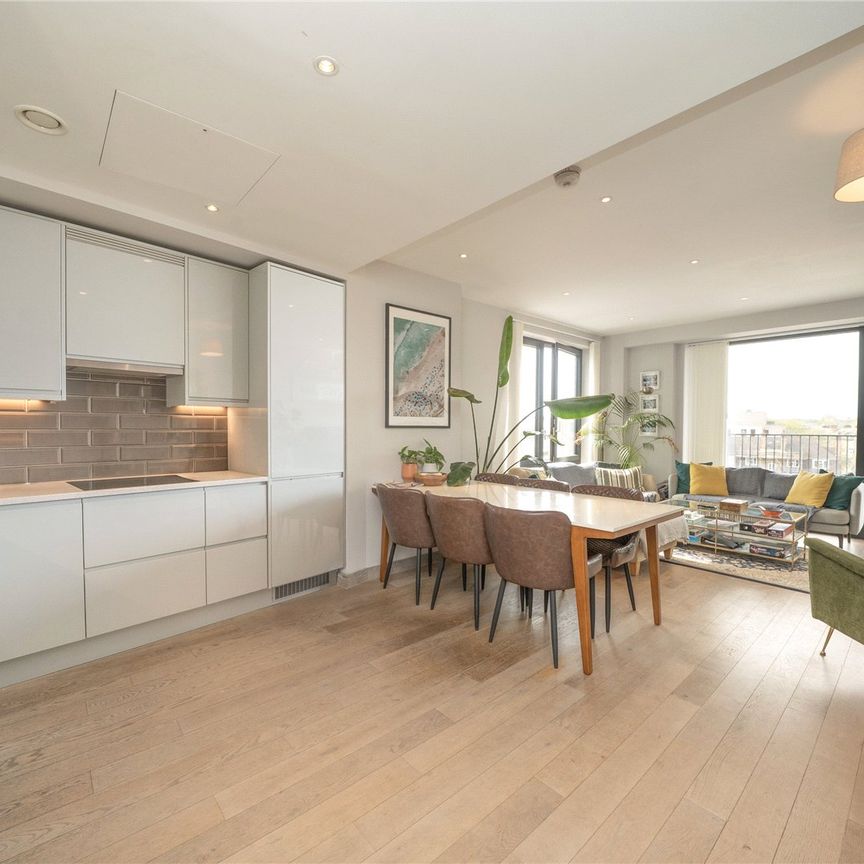 Chivers Passage, Ram Quarter, London, SW18 1UA - Photo 1