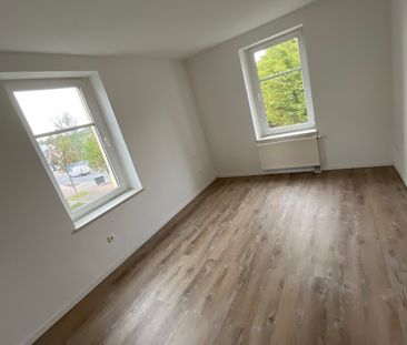 Praktische Singlewohnung mit moderner Einbauküche und Balkon! - Foto 3