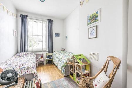 Hopedale Road, London, SE7 - Photo 3