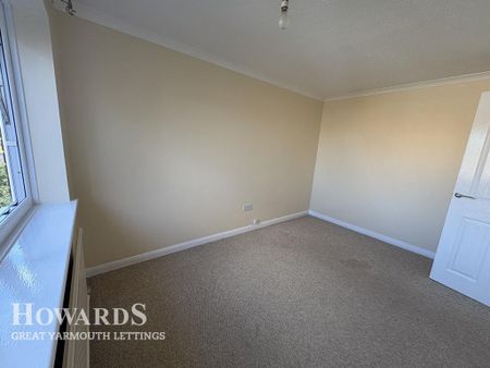 3 bedroom semi-detached house to rent - Photo 4