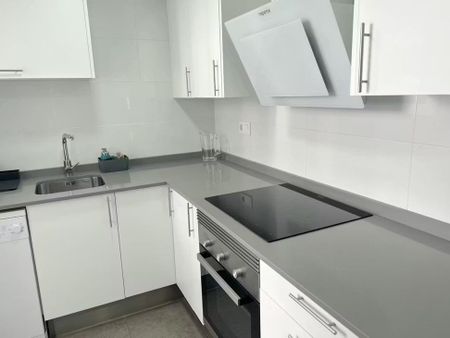 Carrer d'Alfara del Patriarca, Valencia, Valencian Community 46025 - Photo 3