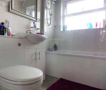 3 bedroom semi-detached house to rent - Photo 6