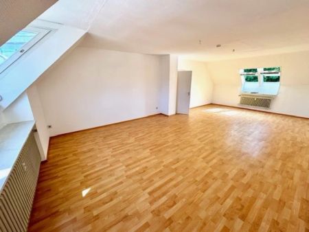 Großzügige 3 ZKB-Dachgeschoßwohnung in MA-Neckarau. - Foto 4