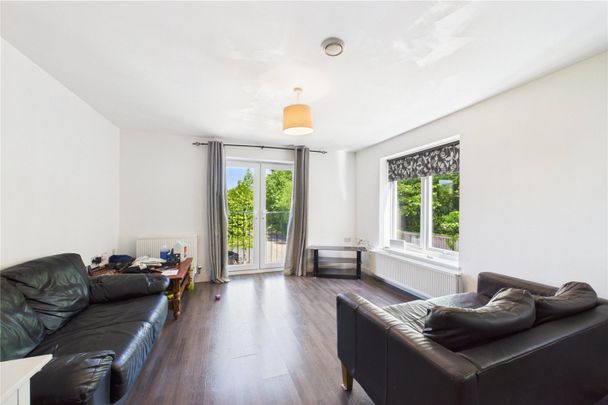 Graham Court, James Butcher Drive, Theale, Reading, RG7 - Photo 1