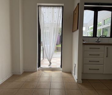 2 bedroom terraced house to rent - Photo 4