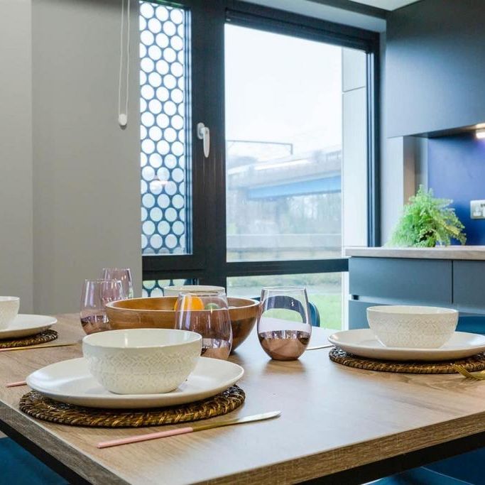 1 bedroom in a flat share to rent - Photo 1