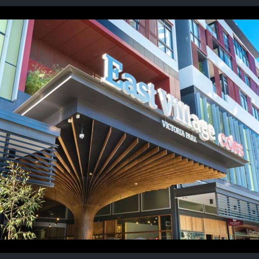 Spacious size 1 bedroom 1 carspace with study in HEART of Zetland - Photo 1