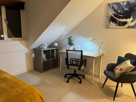 1 bedroom in a house share to rent - Photo 3