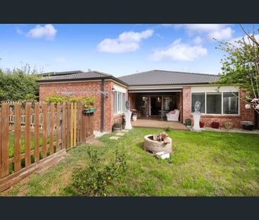 6 Waterhaven Boulevard, Point Cook, Vic 3030 - Photo 1