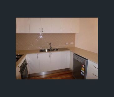 New Design Behind A Victorian Facade - Photo 5