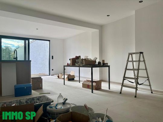 Gezellige gezinswoning te huur – 3 slaapkamers, tuin & veel bergruimte - Foto 1