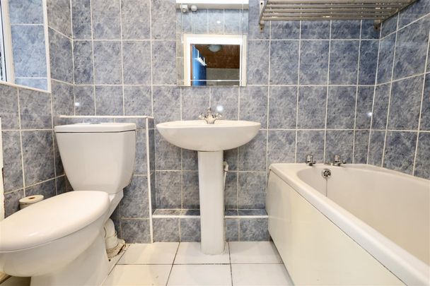 2 bedroom Flat to rent in Sandringham Road, South Gosforth, Newcastle Upon Tyne, Ne3 - Photo 1