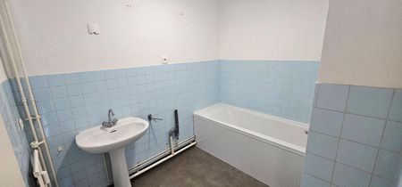 Location Appartement 3 pièces 70m² DOUAI 59500 - Photo 3