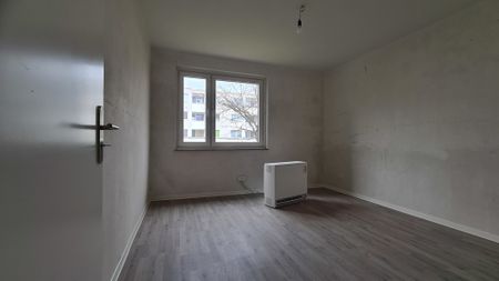 Platz für die ganze Familie… WBS erforderlich teilsanierte 4 Zimmer in der 1 Etage mit Balkon - Foto 4