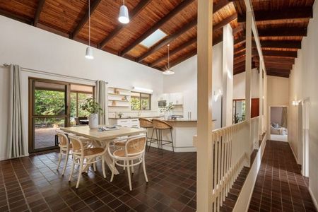 Spacious and Stylish 5-Bedroom Family Home in the Heart of Chapel Hill - Photo 5