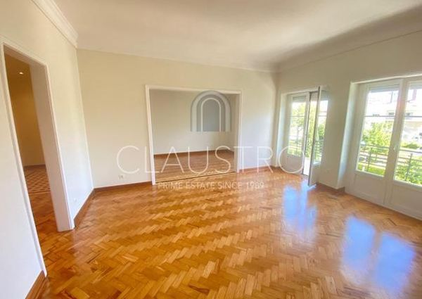 Apartamento T3+1 em Lisboa