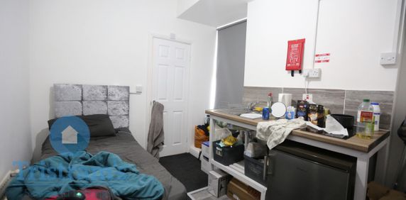 1 bed Studio for Rent - Photo 2