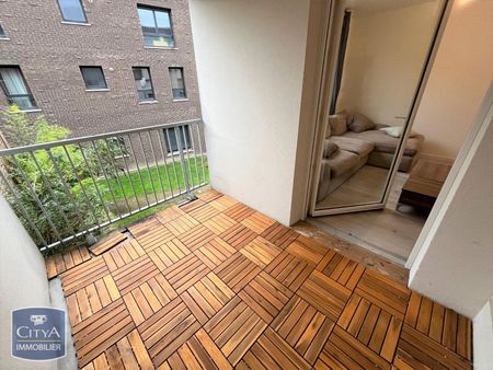 Location Appartement 3 pièces 69m² LILLE 59000 - Photo 2