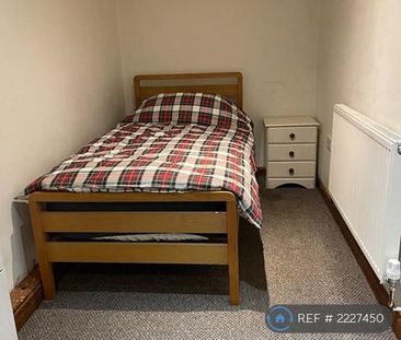 5 bedroom terraced house to rent - Photo 5