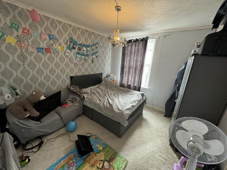 2 bedroom terraced house to rent - Photo 4