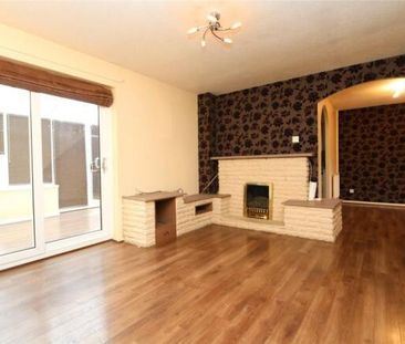 3 bedroom end of terrace house to rent - Photo 1