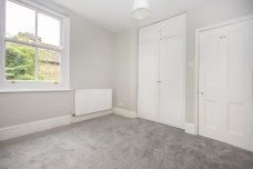 4 bedroom terraced house to rent - Photo 5