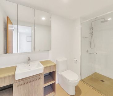 Stylish West End Apartment with Modern Comfort & City-Fringe Convenience - Photo 6