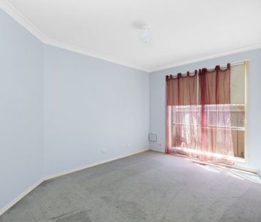 Low Maintenance Three Bedroom Home in Ballarat North - Photo 5