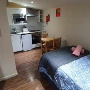 Studio Flat, Anson Road, NW2 - Photo 2