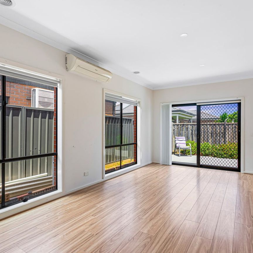 A Stylish Retreat in Truganina!!!! - Photo 1