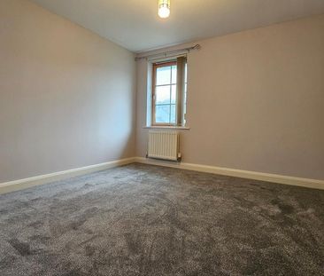 3 bedroom apartment to rent - Photo 2