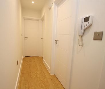 2 bedroom Apartment to let - Photo 1