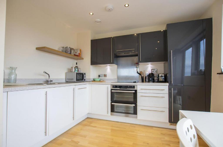 1 bedroom flat to rent - Photo 2
