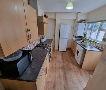 4 Bed Student Accommodation - Photo 3