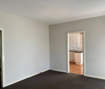 WELL PRESENTED, CLOSE TO WESTFIELD KOTARA!!! - Photo 1