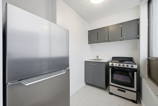 For Lease - 2360 Dundas Street Unit# 1603B, Toronto, Ontario - Photo 1