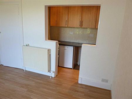 1 bedroom flat to rent - Photo 2