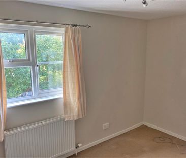 Pembroke Road, Chippenham, SN15 - Photo 5