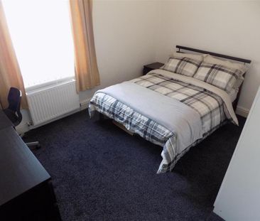 2 bedroom private hall to rent - Photo 5