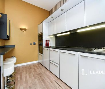 1 bedroom flat to rent - Photo 4