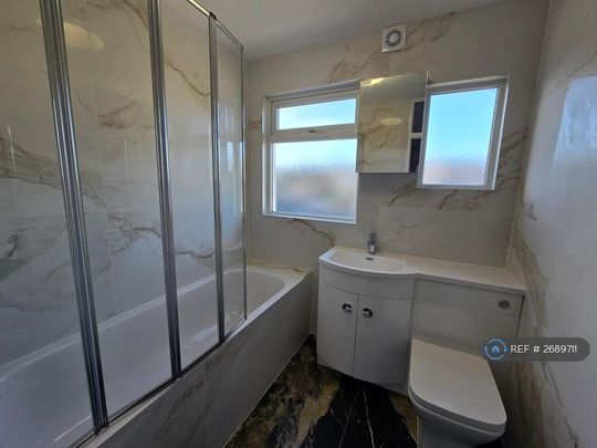 4 bedroom terraced house to rent - Photo 1