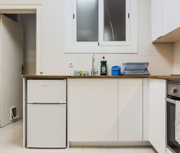 Cozy interior room next to Sants train station - Photo 2