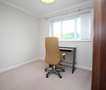 4 bedroom detached house to rent - Photo 3